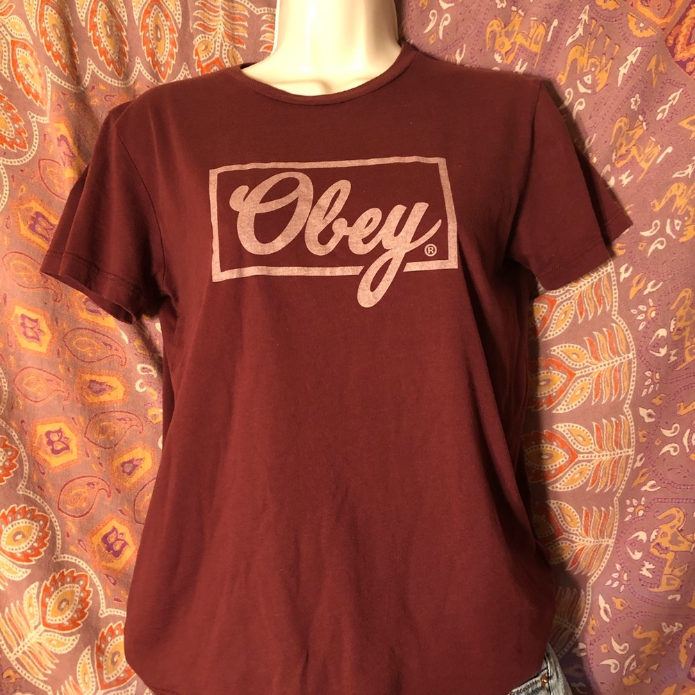 maroon obey t-shirt